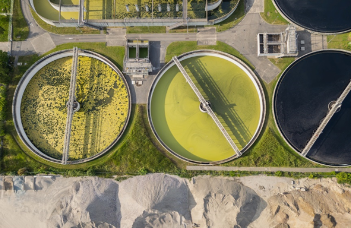 La mesure continue de l’ammonium aide les stations d’épuration à optimiser l’aération, le traitement de l’azote et le pilotage des procédés en temps réel.